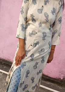 Elegant Floral Print Kurta