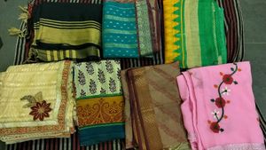 SAREE&#39;S