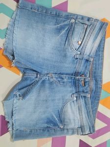 Frayed Hem Denim Shorts