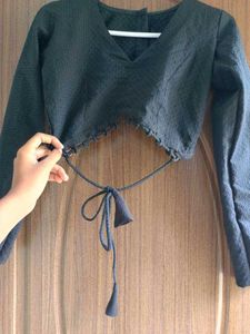 Stylish Black Crop Top Blouse