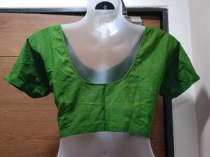 💚☘️Elegant Green Checked Saree with Blouse 💚☘️