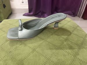 Zudio Heels Size 37