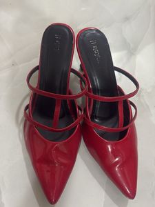 Red heels👠