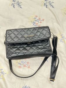 Lino Perros  Quilted Crossbody Bag