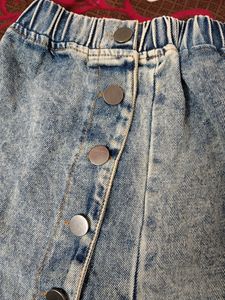 Branded Sleeveless Top And Denim Skirt Set
