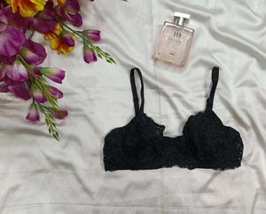 🇳🇿💫💗Elegant Black Lace Bra