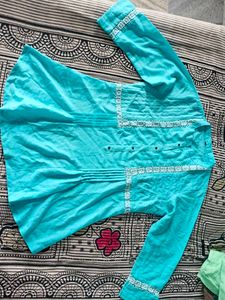 Beautiful Women&#39;s Long Top