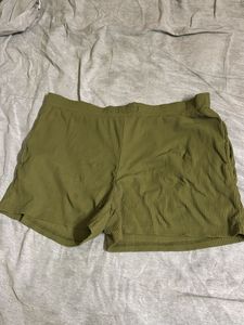 Olive Green Casual Shorts – Comfortable, Stylish &amp;