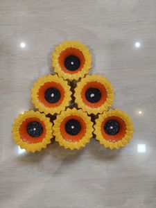 Sunflower diya set of 6