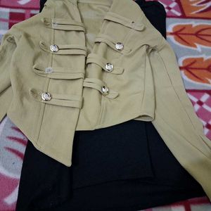 Stylish Cropped Button-Up Jacket