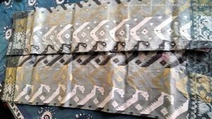 Tant Jamdani Golden Zari Anchal &amp; Body