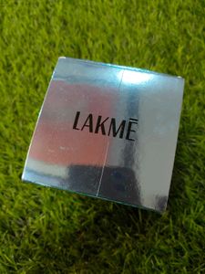 Lakme Hyaluronic Dewy Gel Creme