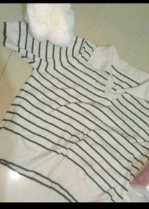 A Black Lining Cream Top..🌕