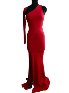 Elegant Red One-Shoulder Gown