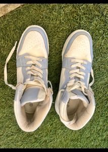 ZUDIO SNEAKERS (Good Condition)