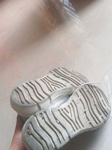 Stylish Women&#39;s Sneakers