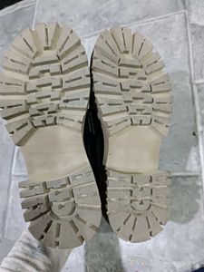 Charm Ninety-Nine Chain Loafers
