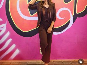 It's Top Pant And Coat