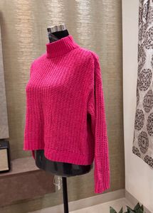 Pullover Sweater By Outryt