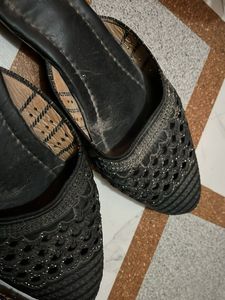 Stylish Women&#39;s Flats