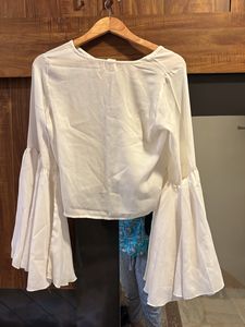 Pinteresty Flared Sleeves Crop Top