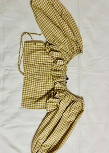 Gingham Crop Top with Puff Sleeves
