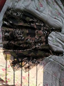 Camouflage Print Top🫒🌿🖤