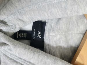 H&amp;M Solid Grey Relaxed Fit Hoodie Unisex