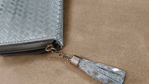 New Silver Glitter Clutch – Glamorous &amp; Elegant!