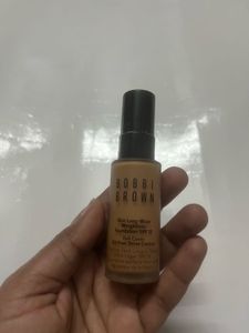 Bobbi Brown Mini Foundation With 3 Earrings