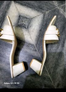 2Heels+1boot+5gifts🎁