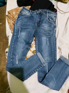 Women Distressed Jeans