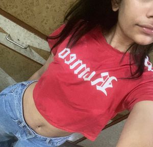 red hot crop top + pink korean to