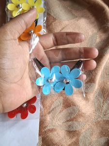 Flower Hair Clips - Y2K Style!