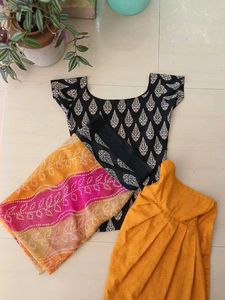 Black &amp; Yellow Leaf Print Dress