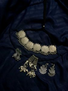 Silver Tone Necklace & Earring Set 3 earrings