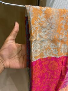 mutlicolour stole
