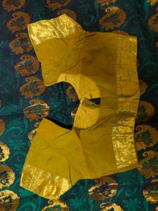 Kanjivaram Pattu Saree Green &amp; Gold Sare😍