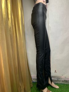 Stylish Black Flare Leggings