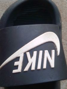 Nike Slides - Black