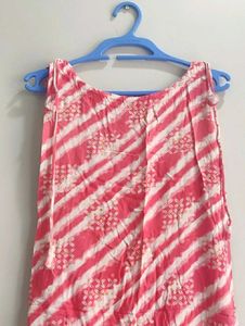 Striped Tie-up Sleeveless Kurta
