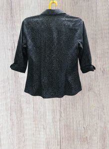 Patterned 3/4 Sleeve Shirt