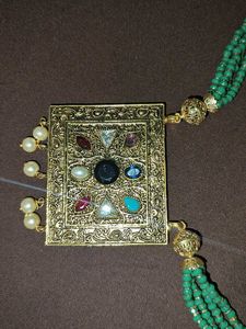 Multi Stone Jewellery Set With Green Bead Chains