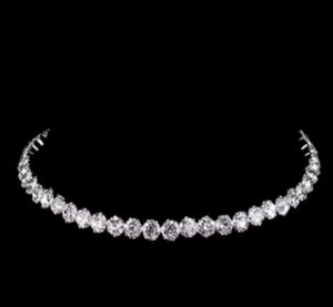 Elegant Jewelry Set: Necklace &amp; Earrings