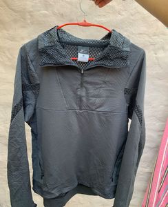 Nike orignal  Pullover Jacket