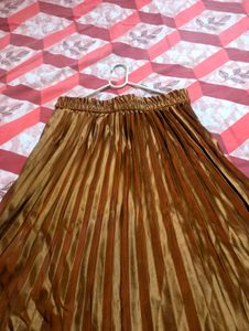 ❤️‍🔥Elegant Metalic Brown Pleated Skirt ❤️‍🔥