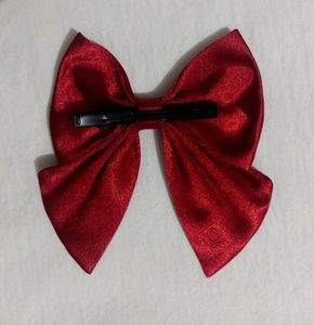 red bow hair clip