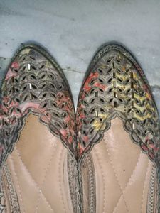 Ethnic Style Juttis