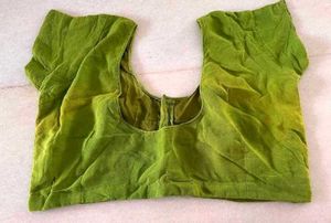 Green Floral Printed Saree With Blouse