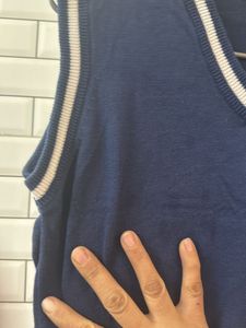 Crop Sleeveless Sweater